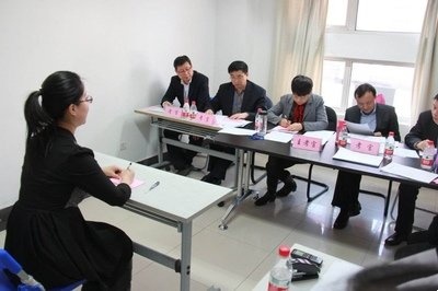“沒錯，電子廠招聘信息中求職者就該大膽問結(jié)果。”