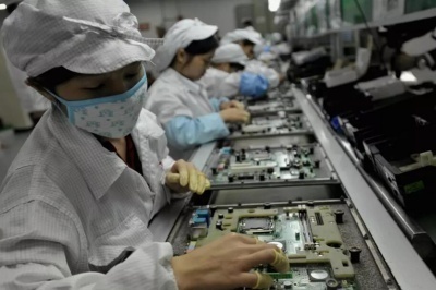 “電子廠招聘信息：ChatGPT 都知道，這樣的電子廠才厲害。”