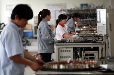 “對(duì)，別只盯著電子廠招聘信息的高薪，快樂(lè)才是工作的靈魂！”